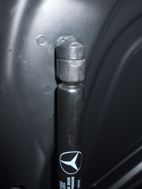 Mercedes SLK Gas Strut Replacement