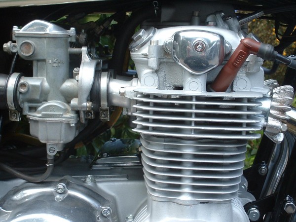 Honda CB550K3 Engine Detail